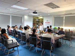 Các thành viên CEO 1987 họp thường niên tại phòng họp Đại Lộc Auto, cùng lắng nghe và chia sẻ định hướng hoạt động