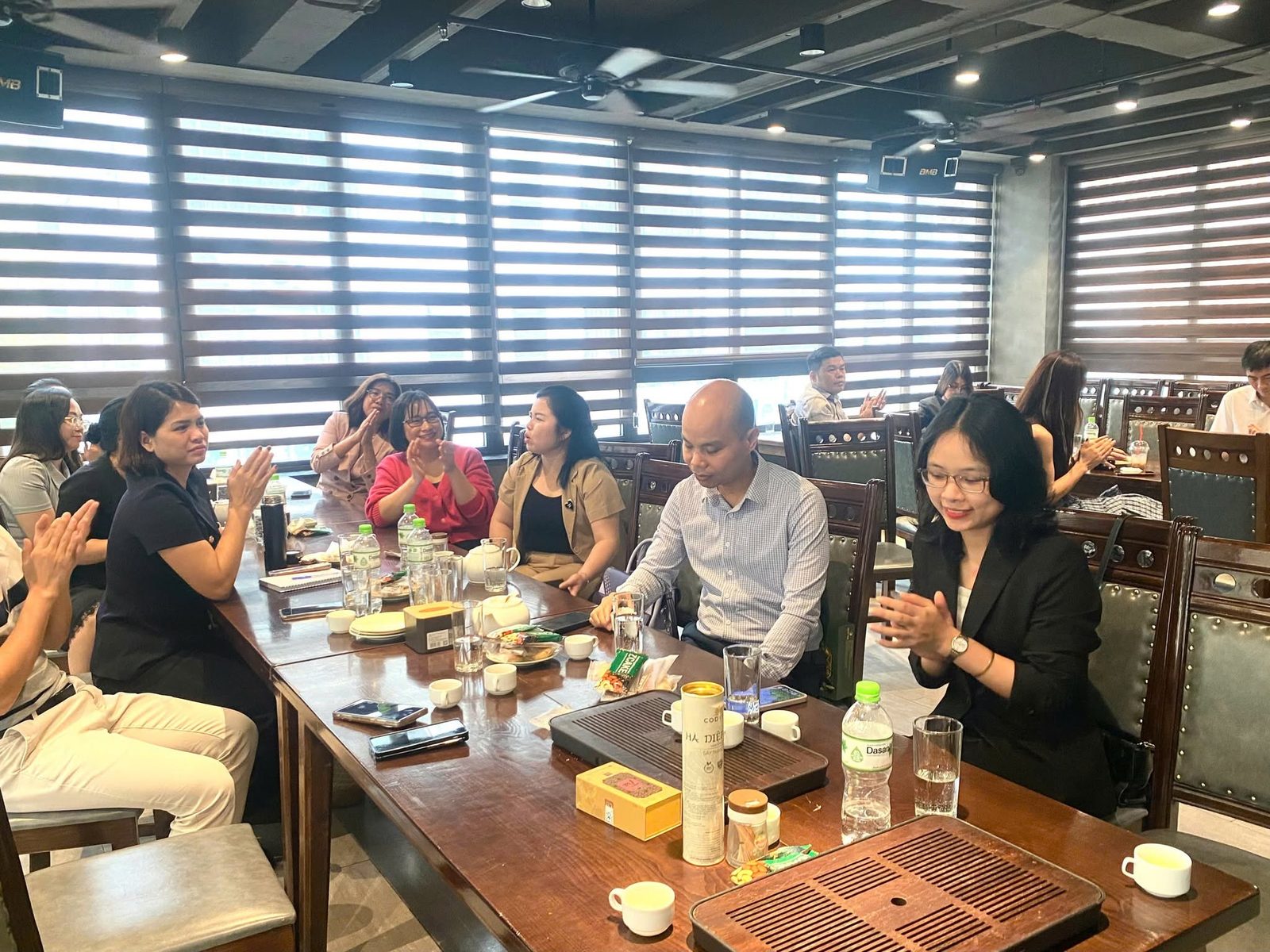 Thành viên CEO 1987 tham dự họp định kỳ tháng 4